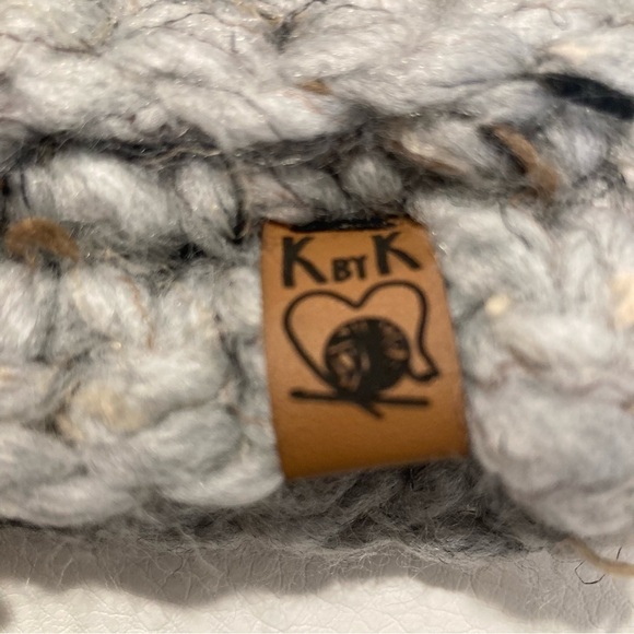 𝅺KREATIONS BY KALA Chunky Knit Head Ear Warmer  Headband Twist Design NWT - Picture 3 of 5